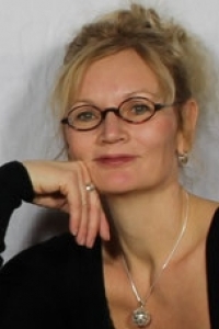  Antje Bayer,  in 61273 Wehrheim